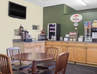 Super 8 La Grange Hotel Restaurant photo