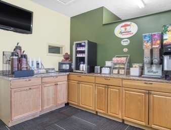 Super 8 La Grange Hotel Restaurant photo